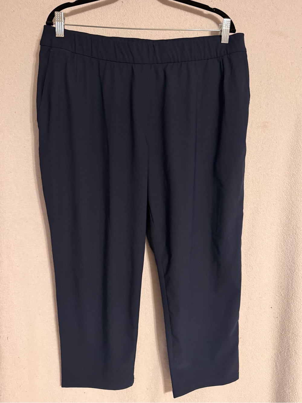 Nike Women's Navy Cropped Straight-Leg Pull-On Pants